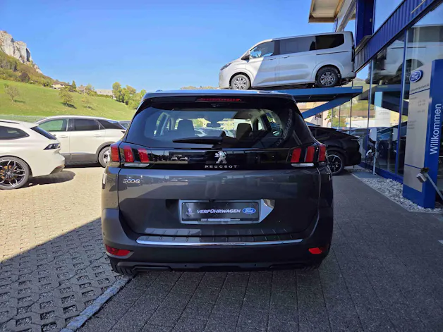 PEUGEOT 5008 1.5 BlueHDi Allure 7-Plätzer