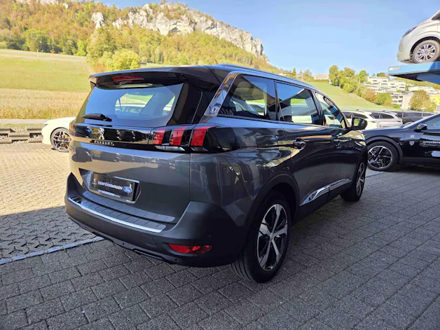 PEUGEOT 5008 1.5 BlueHDi Allure 7-Plätzer