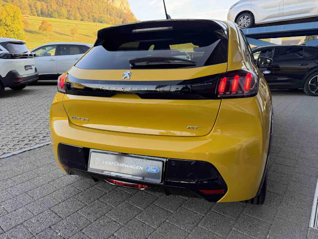 PEUGEOT 208 e-GT