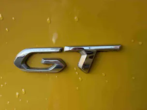 PEUGEOT 208 e-GT