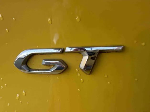 PEUGEOT 208 e-GT
