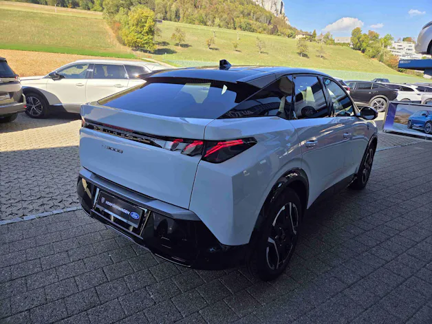 PEUGEOT 3008 e-GT