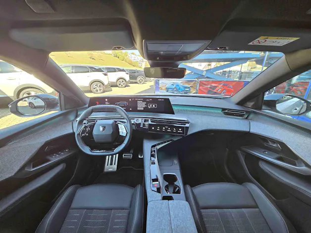 PEUGEOT 3008 e-GT