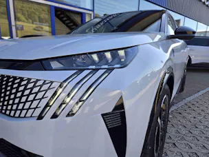 PEUGEOT 3008 e-GT