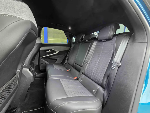 PEUGEOT 3008 1.2 Hybrid GT