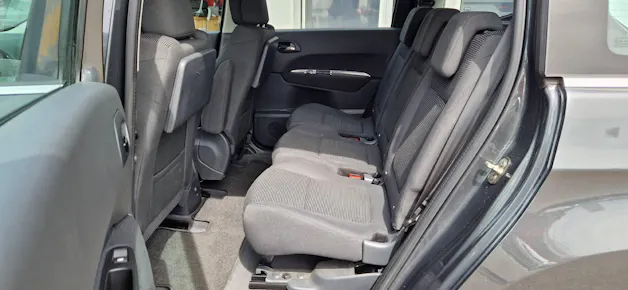 PEUGEOT 5008 1.2 PureTech Sensation
