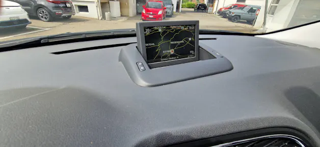 PEUGEOT 5008 1.2 PureTech Sensation