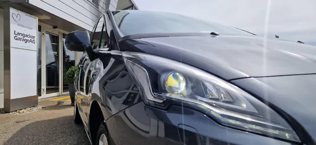 PEUGEOT 5008 1.2 PureTech Sensation