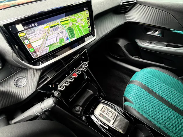 PEUGEOT 208 1.2 Hybrid Envy