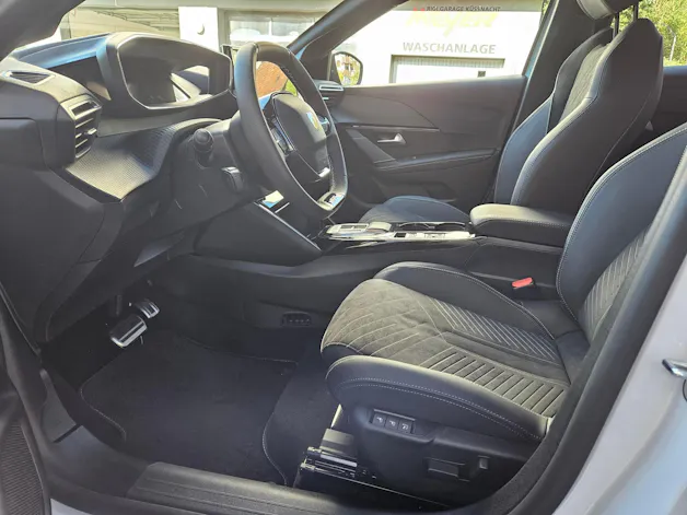 PEUGEOT 208 1.2 Hybrid 145 GT Exclusive