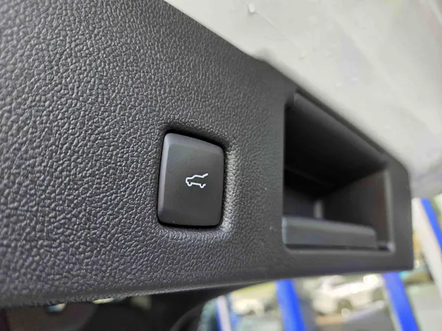 FORD Kuga 2.5 Hybrid ST-Line X 4x4