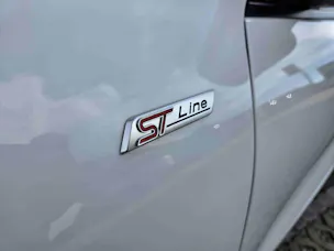 FORD Kuga 2.5 Hybrid ST-Line X 4x4