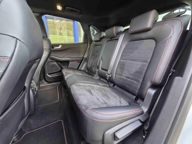 FORD Kuga 2.5 Hybrid ST-Line X 4x4