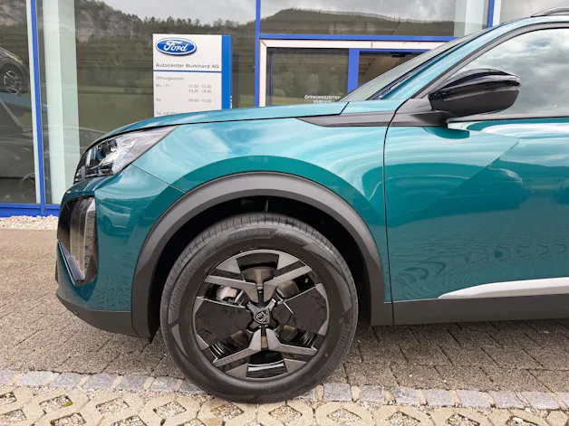 PEUGEOT 2008 1.2 Hybrid Envy