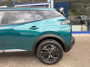 PEUGEOT 2008 1.2 Hybrid Envy