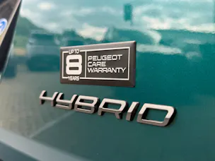 PEUGEOT 2008 1.2 Hybrid Envy
