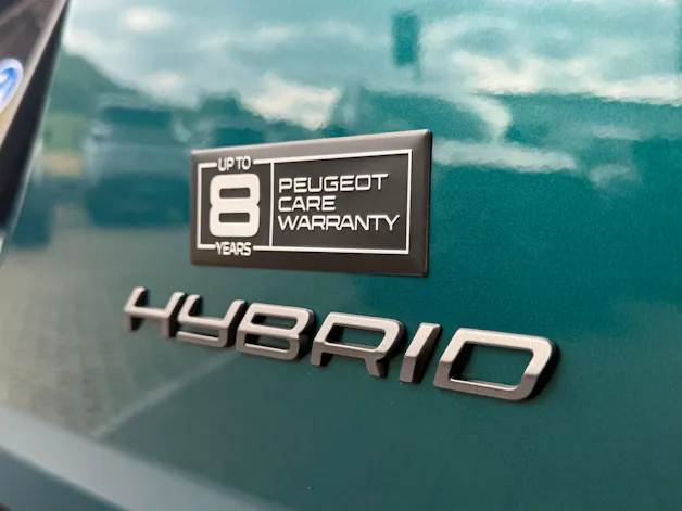 PEUGEOT 2008 1.2 Hybrid Envy