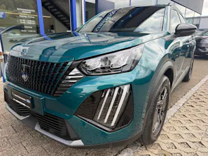 PEUGEOT 2008 1.2 Hybrid Envy