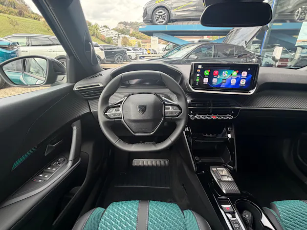 PEUGEOT 2008 1.2 Hybrid Envy