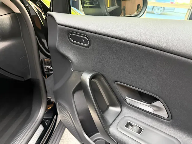 MERCEDES-BENZ A-Klasse W177 A 180 d Night Star