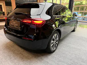 MERCEDES-BENZ A-Klasse W177 A 180 d Night Star