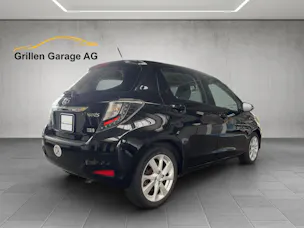 Toyota Yaris 1.5 VVT-i HSD Sol