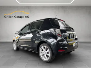 Toyota Yaris 1.5 VVT-i HSD Sol