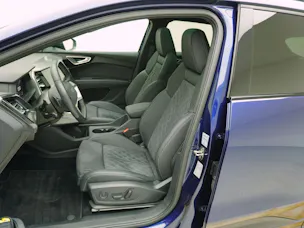 AUDI Q4 e-tron 55 S line quattro