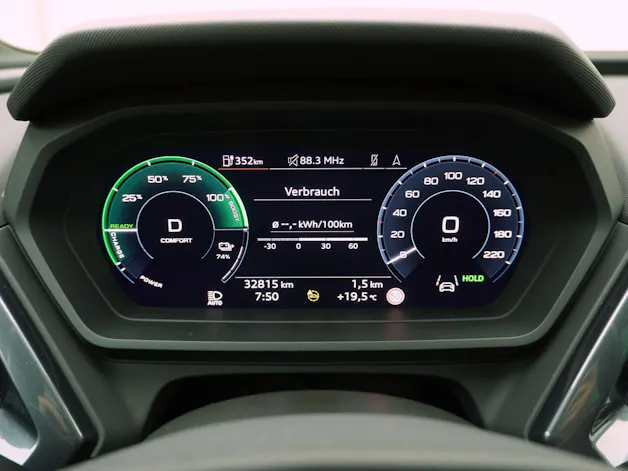 AUDI Q4 e-tron 55 S line quattro