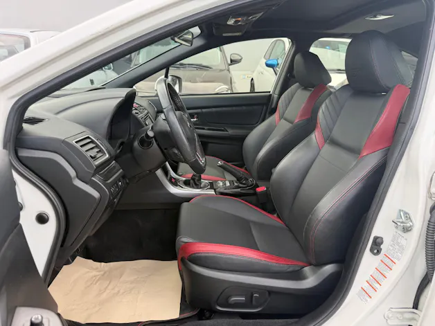 Subaru WRX STI 2.5 T Luxury
