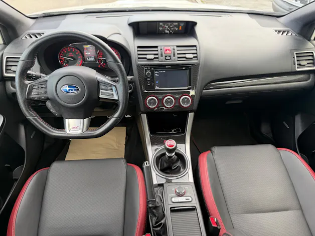 Subaru WRX STI 2.5 T Luxury
