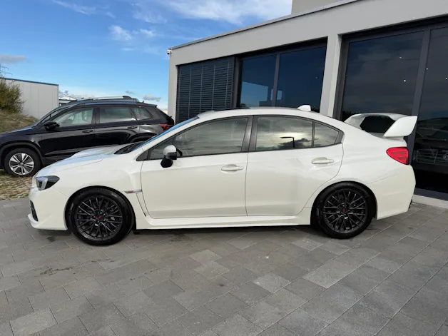Subaru WRX STI 2.5 T Luxury