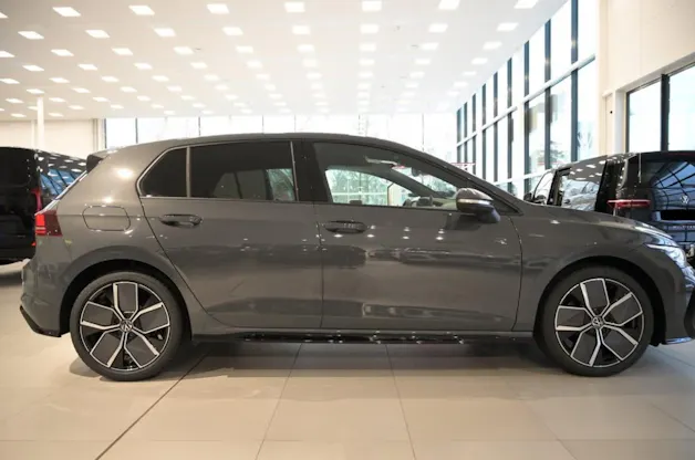 VW Golf 2.0 TSI R-Line DSG 4 Motion