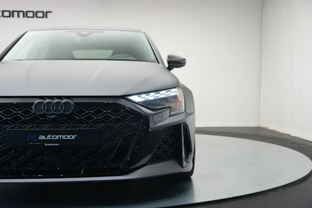 AUDI RS3 Sportback 2.5 TSI quattro S-tronic *Daytonagrau Polarmatt* *KW Gewindefahrwerk* *Carbon*