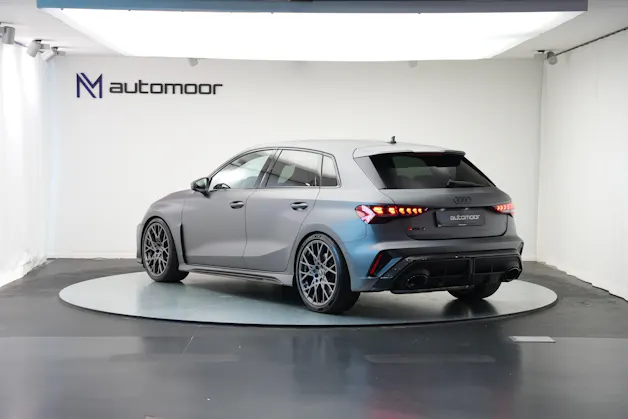 AUDI RS3 Sportback 2.5 TSI quattro S-tronic *Daytonagrau Polarmatt* *KW Gewindefahrwerk* *Carbon*