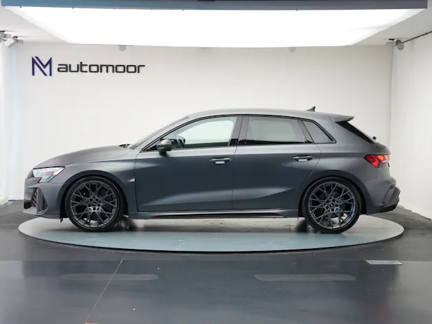 AUDI RS3 Sportback 2.5 TSI quattro S-tronic *Daytonagrau Polarmatt* *KW Gewindefahrwerk* *Carbon*