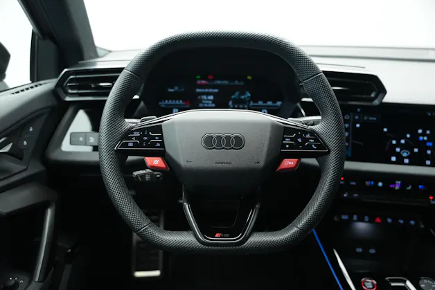 AUDI RS3 Sportback 2.5 TSI quattro S-tronic *Daytonagrau Polarmatt* *KW Gewindefahrwerk* *Carbon*