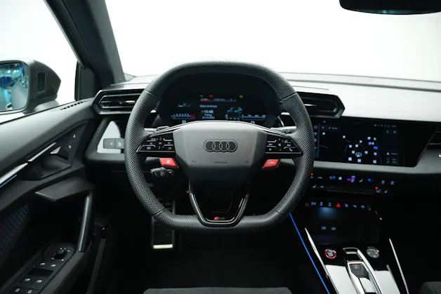 AUDI RS3 Sportback 2.5 TSI quattro S-tronic *Daytonagrau Polarmatt* *KW Gewindefahrwerk* *Carbon*