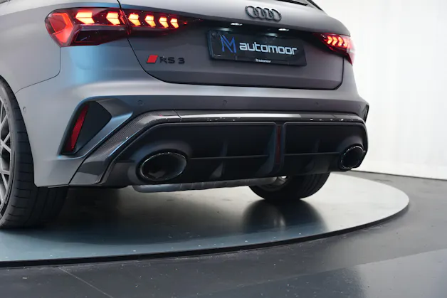 AUDI RS3 Sportback 2.5 TSI quattro S-tronic *Daytonagrau Polarmatt* *KW Gewindefahrwerk* *Carbon*