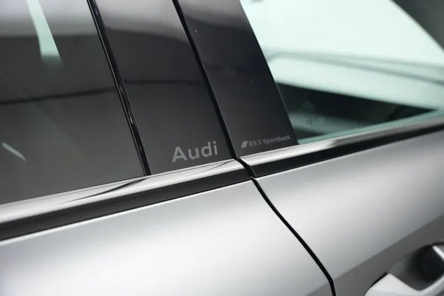AUDI RS3 Sportback 2.5 TSI quattro S-tronic *Daytonagrau Polarmatt* *KW Gewindefahrwerk* *Carbon*