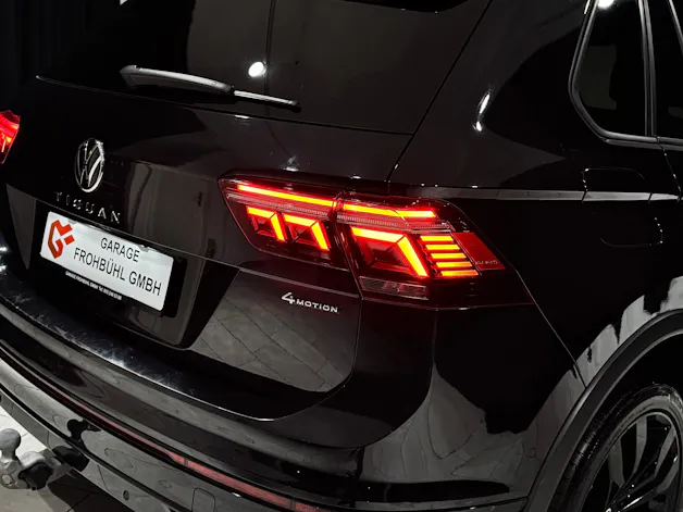 VW Tiguan 2.0TSI R-Line 4Motion DSG | Black Edition | AHK |