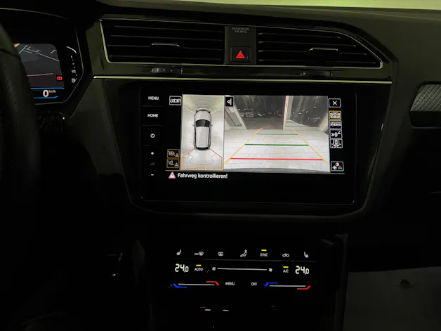 VW Tiguan 2.0TSI R-Line 4Motion DSG | Black Edition | AHK |