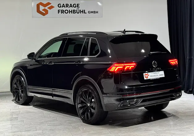 VW Tiguan 2.0TSI R-Line 4Motion DSG | Black Edition | AHK |