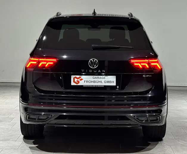 VW Tiguan 2.0TSI R-Line 4Motion DSG | Black Edition | AHK |