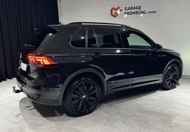 VW Tiguan 2.0TSI R-Line 4Motion DSG | Black Edition | AHK |