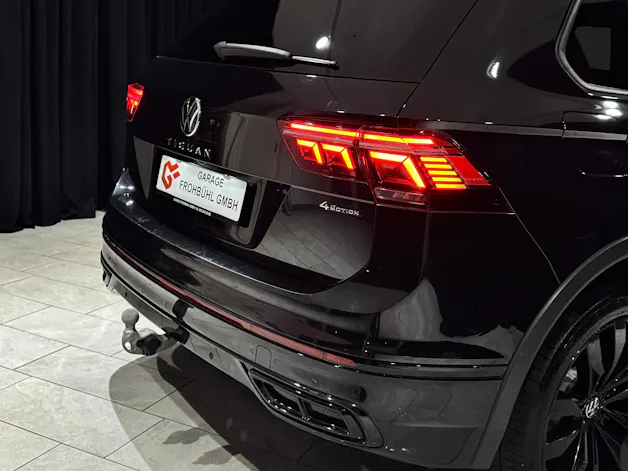 VW Tiguan 2.0TSI R-Line 4Motion DSG | Black Edition | AHK |