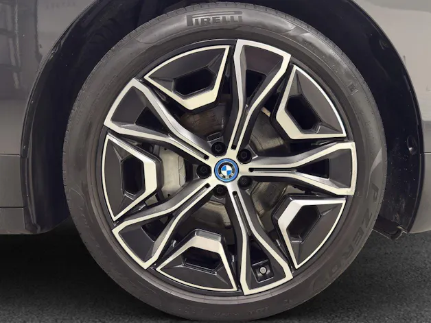 BMW iX xDrive40