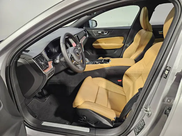 VOLVO V60 2.0 T6 TE Ultra Dark eAWD