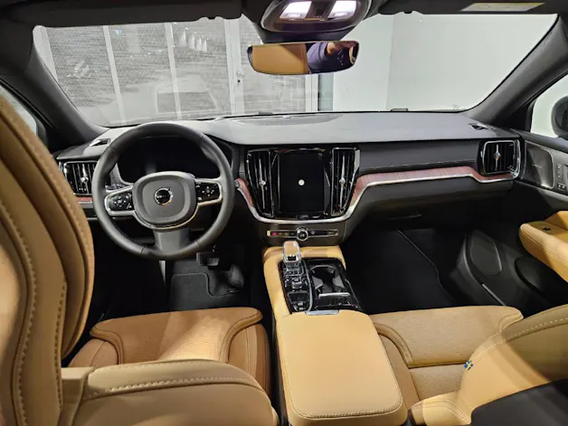 VOLVO V60 2.0 T6 TE Ultra Dark eAWD