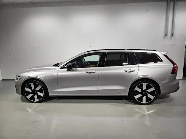 VOLVO V60 2.0 T6 TE Ultra Dark eAWD